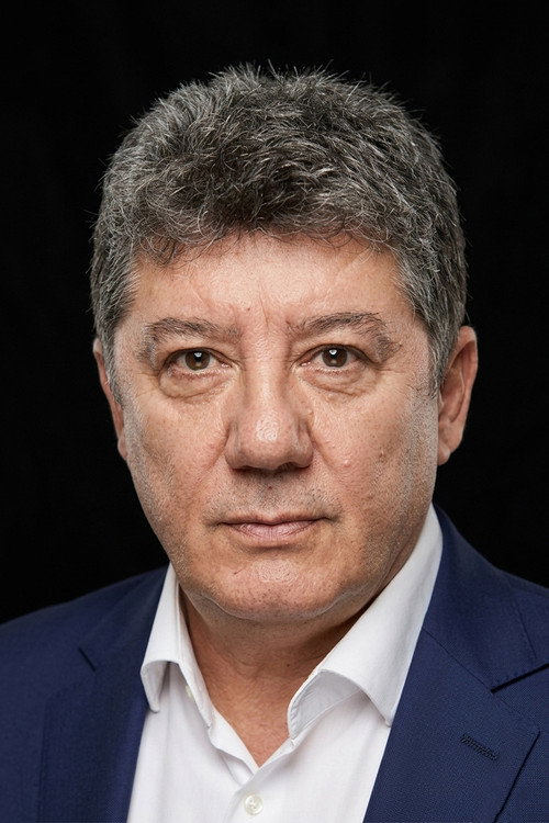 Тарıк Üнлüоğлу
