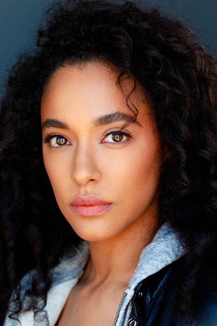 Адриенне Тхомас