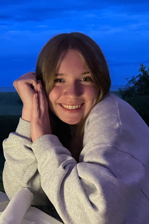 Адèле Гендрон