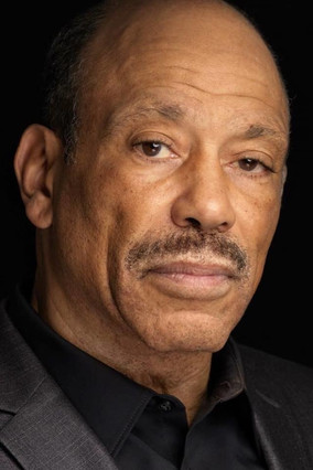 Тонй Д. Хеад