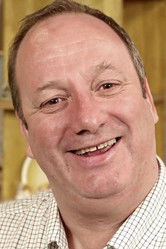 Дамон Qуинн