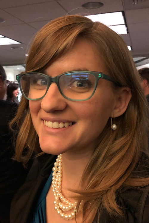 Лаура Гатес