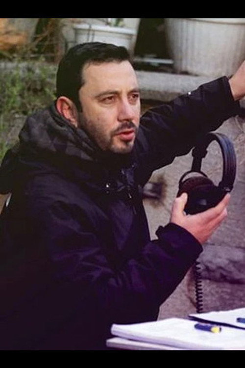 Левент İнтепе