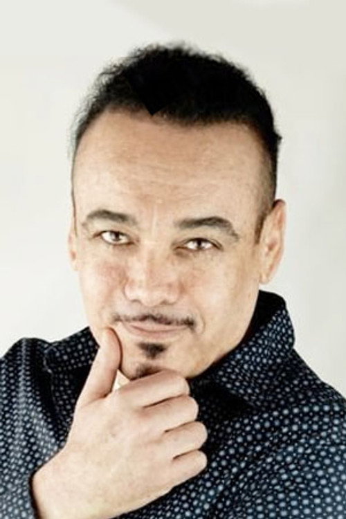 Роберт Алварез