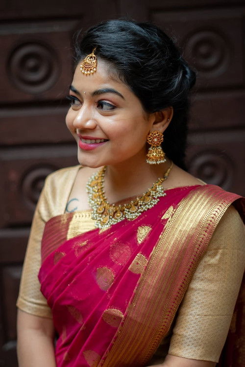 Ликитха Теjомуртхула