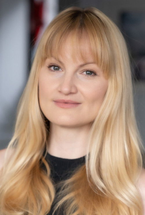 Елеанор Лаwренце