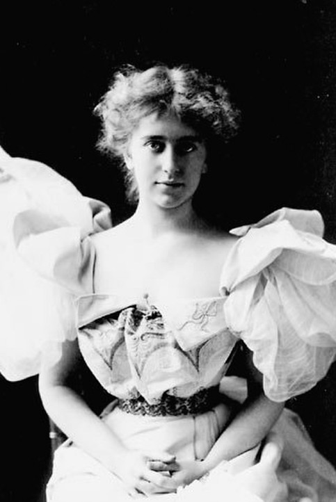  Натали Барни