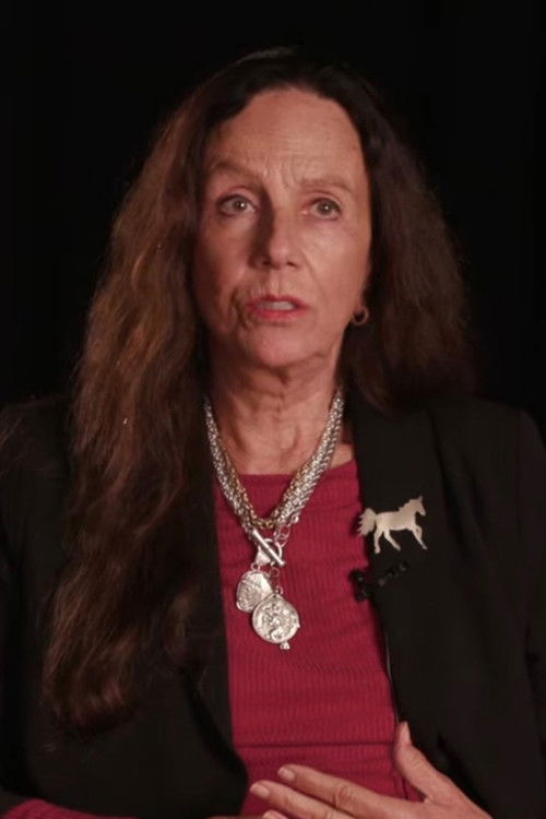 Царолйн Царрадине