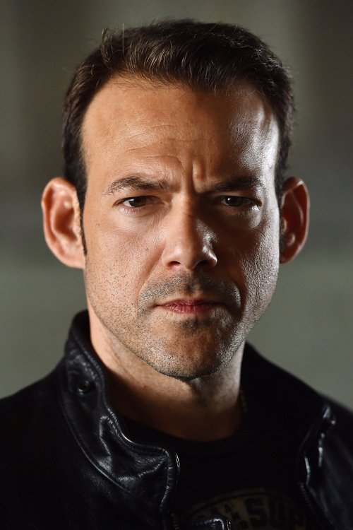 Марк Аллан Стеwарт