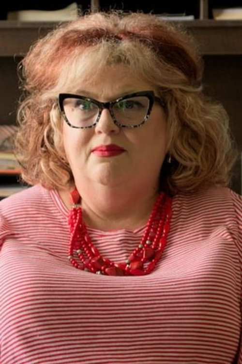 Деидре Холден