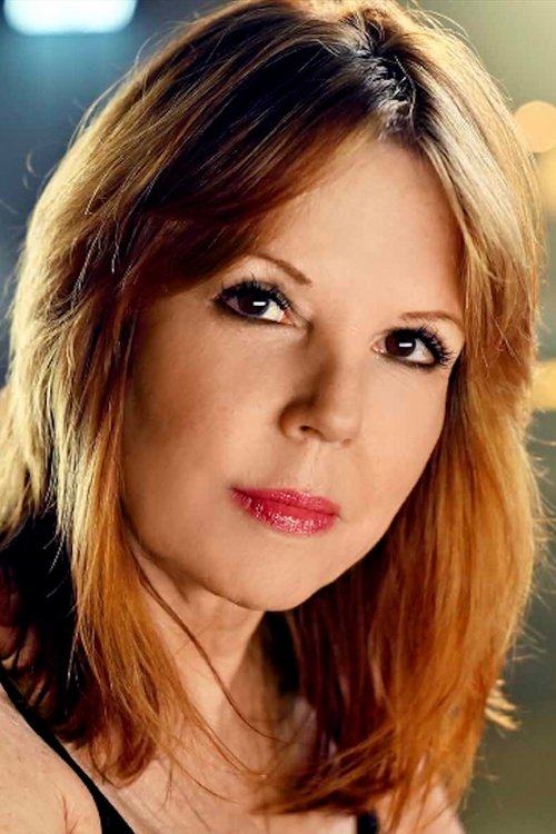 Jулие Долан