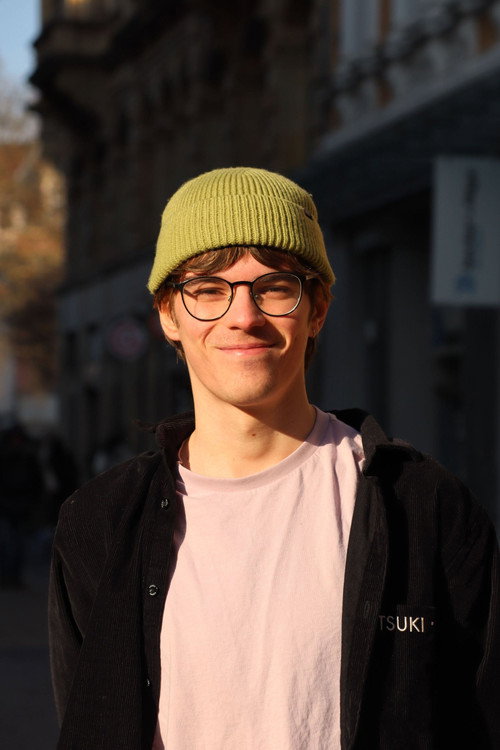 Симон Бüттнер