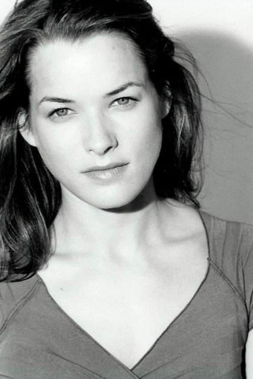  Николь Дехафф