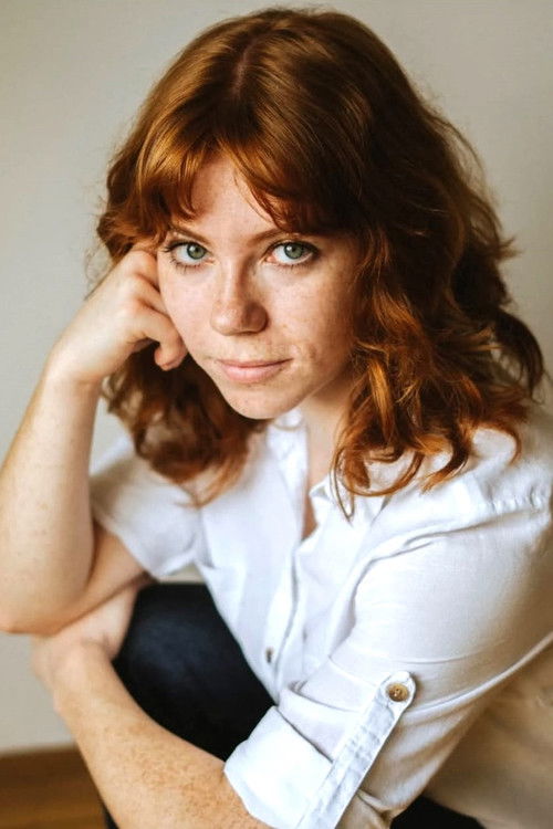 Паулине Гауjоур