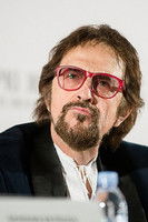  Джордж Менделюк