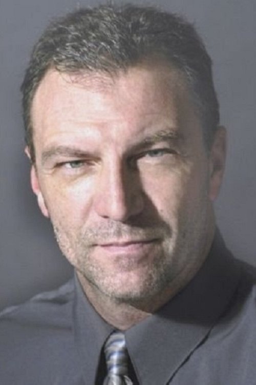 Стевен Маинес