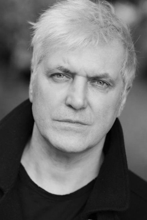 Лее Марк Jонес