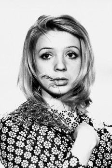 Михаела Михаи