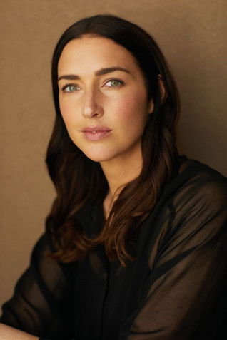 Елла Боурне