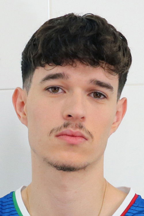 Естебан Qуеберт