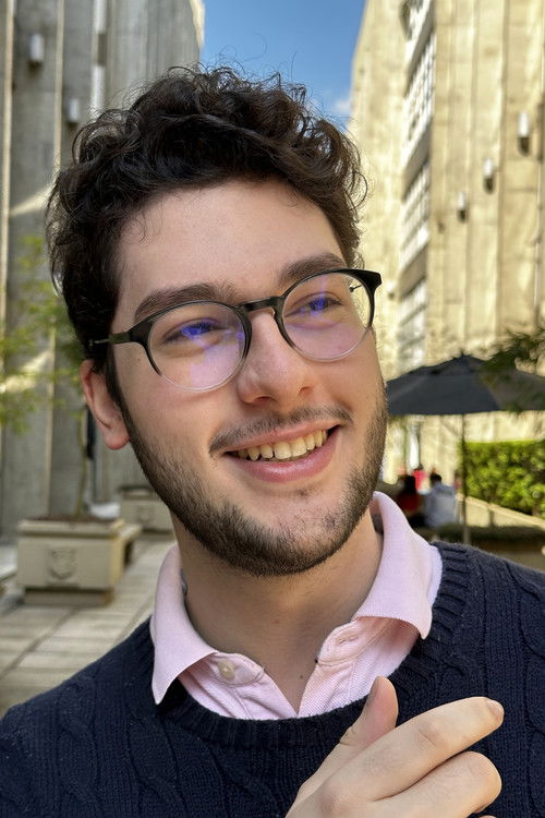 Луис Едуардо С М