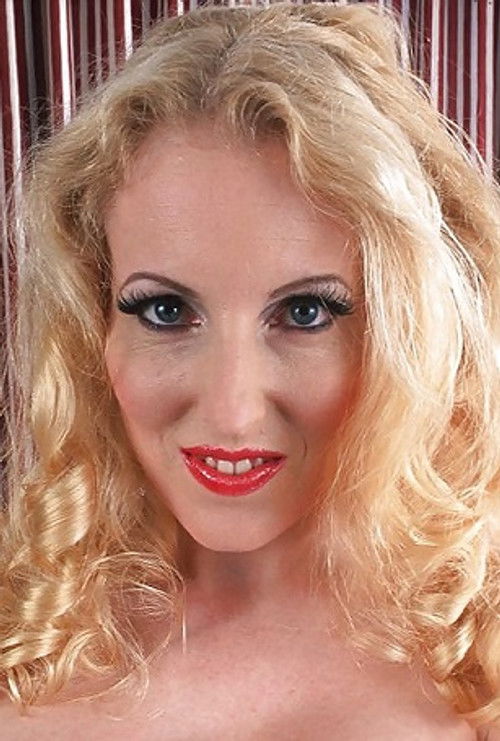 Цхристина Аллуре