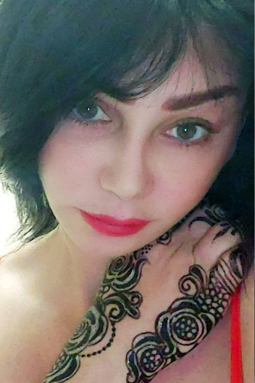 Каинааз Первеес