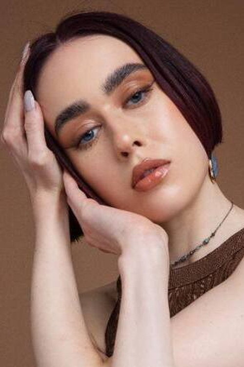 Емилй Хайгартх