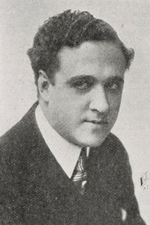 Брадлей Баркер