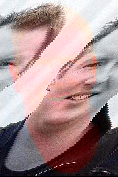 Нил Финглтон