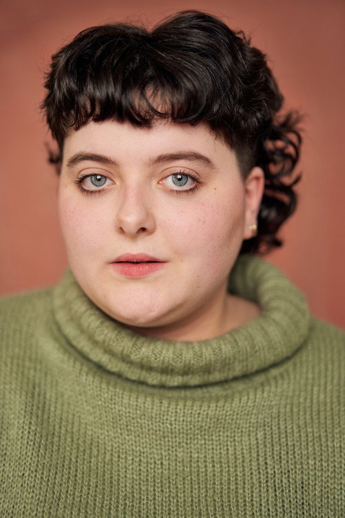 Беца Бартон