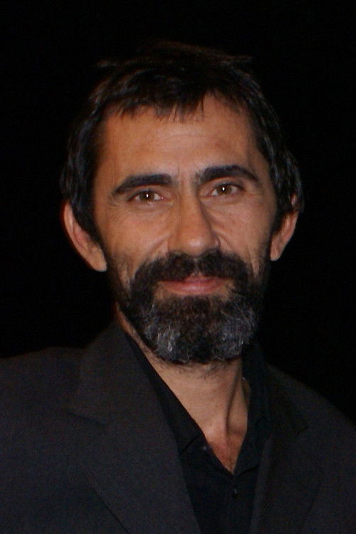 Пекер Аçıкалıн