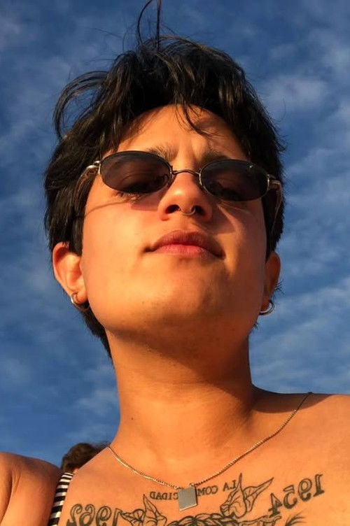 Исабела Леал