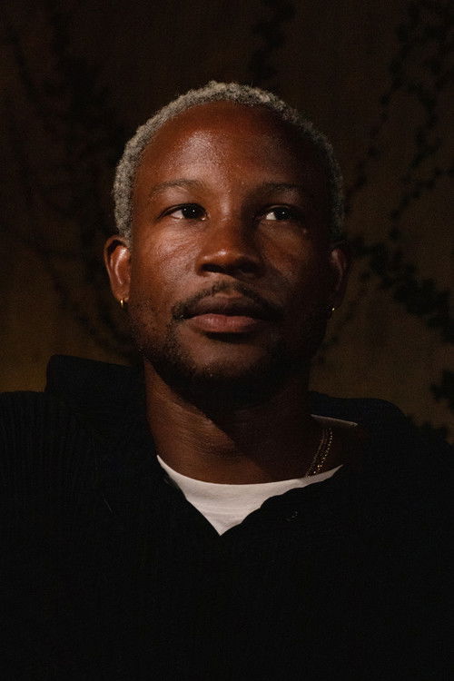 Акинола Давиес Jр.