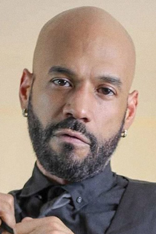 Саул Леинад