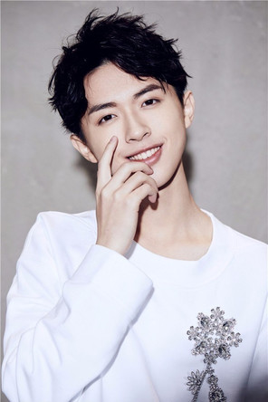 Зханг Йиjие