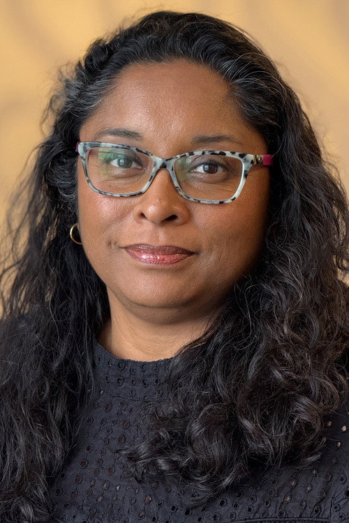 Нина Парикх