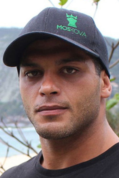 Рицардо Арона