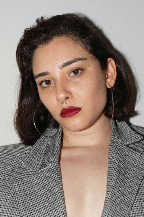 Кумру Каратаş