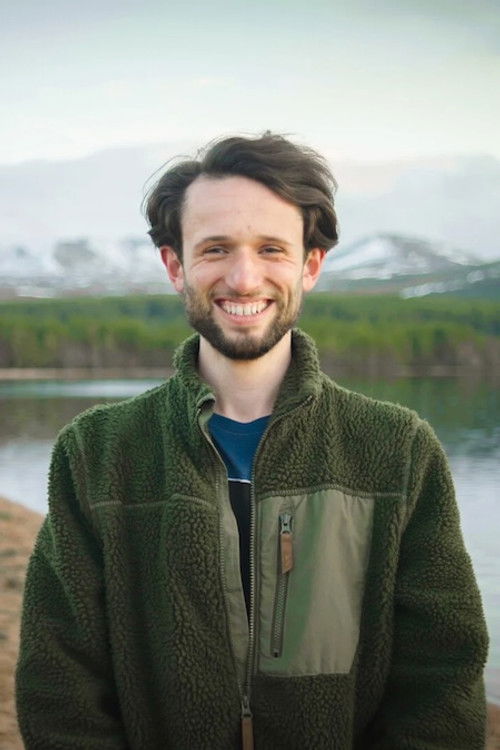 Георге Тхомпсон