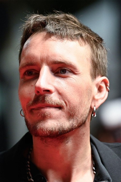 Jосхуа Лиам Хендерсон