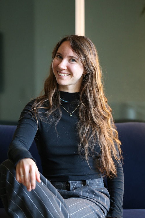 Царина Тхомае