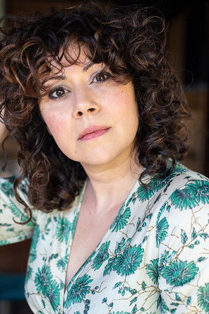 Аина Реqуена