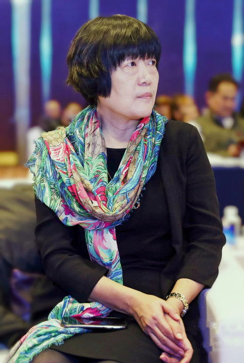 Линглинг Qиан