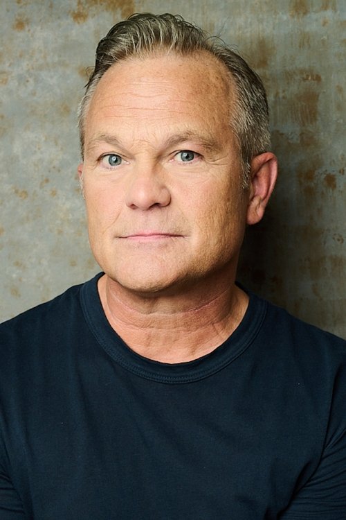 Бретт Бакер