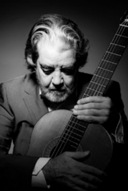 Рафаел Риqуени