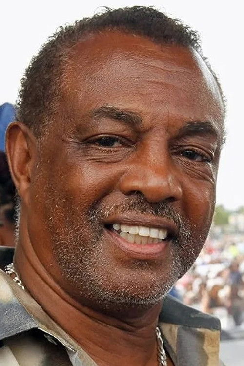 Роберт Коол Белл