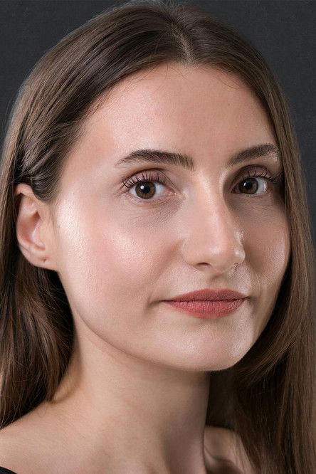 Нилай Çöмлекçи