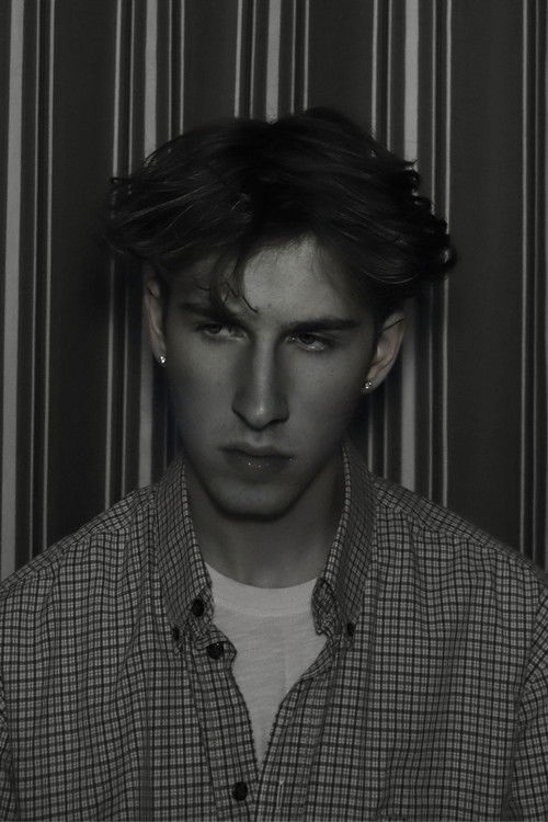 Том Марéцхал