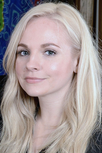  Джорджия Теннант